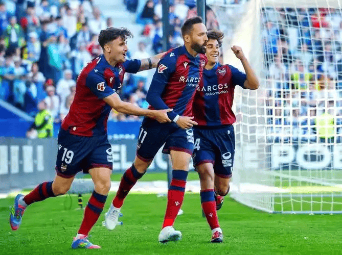 包含毕尔巴鄂主场战平莱加内斯，保持稳定战绩的词条