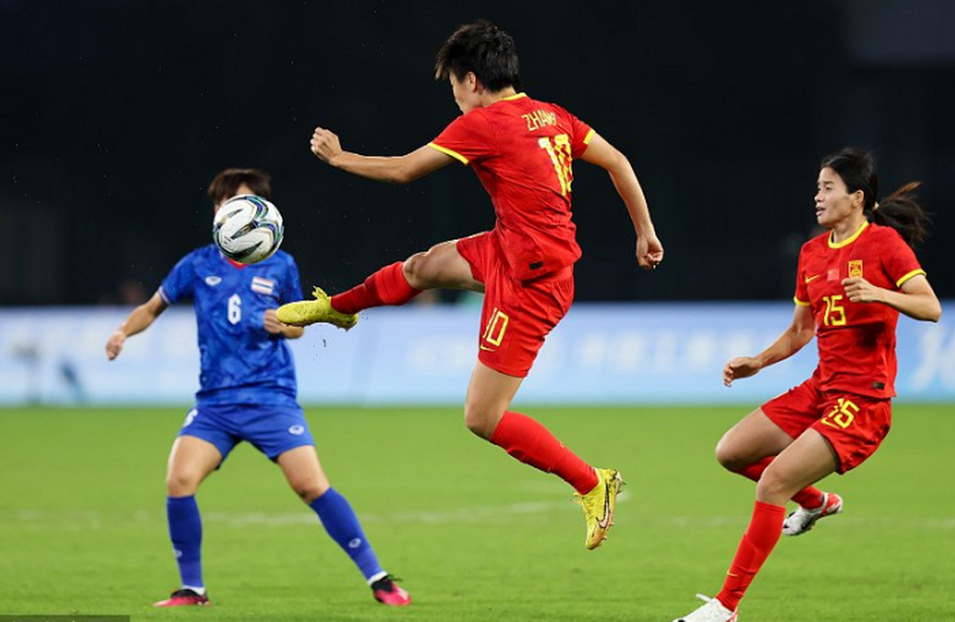 印度女足成功晋级，击败对手晋级(印度女足成功晋级,击败对手晋级视频)